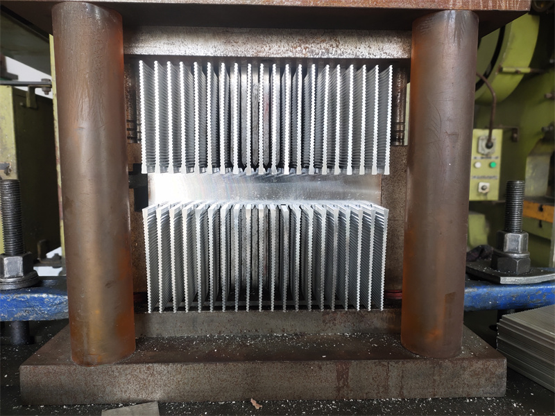 黄瓜视频污污污下载插片散热器