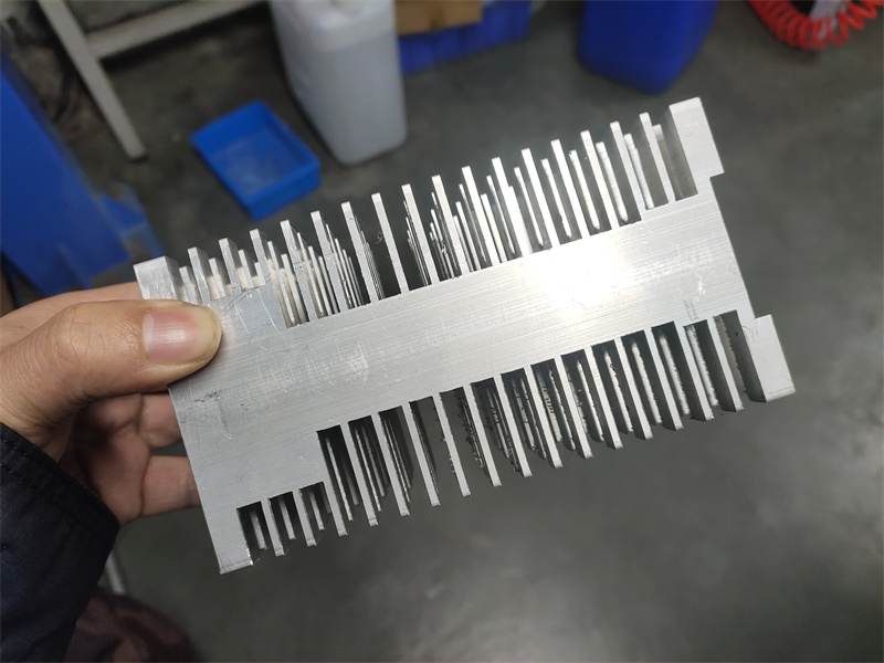 黄瓜视频污污污下载散热片15*10*20